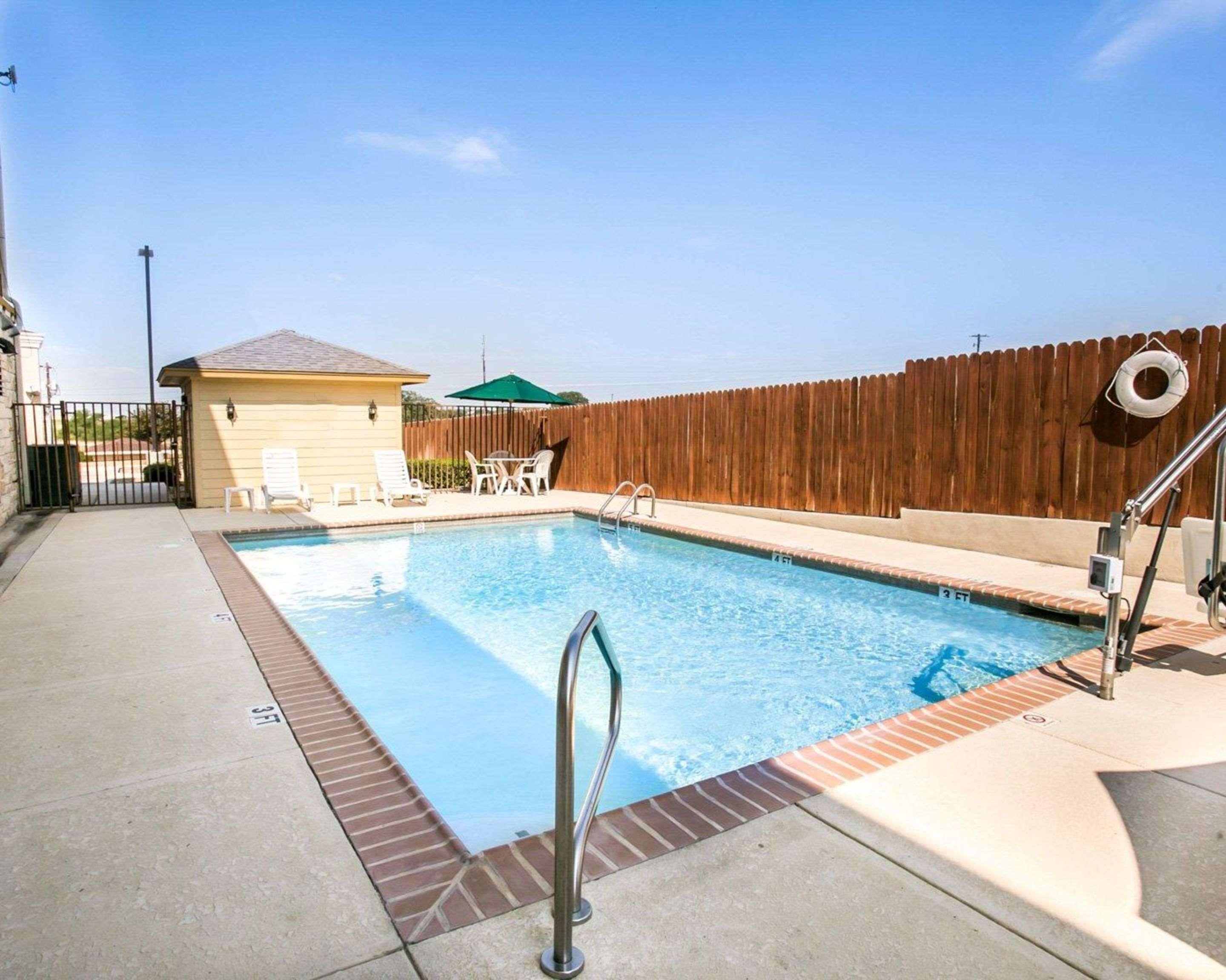 Sleep Inn & Suites Gonzales Near Palmetto State Park Екстер'єр фото