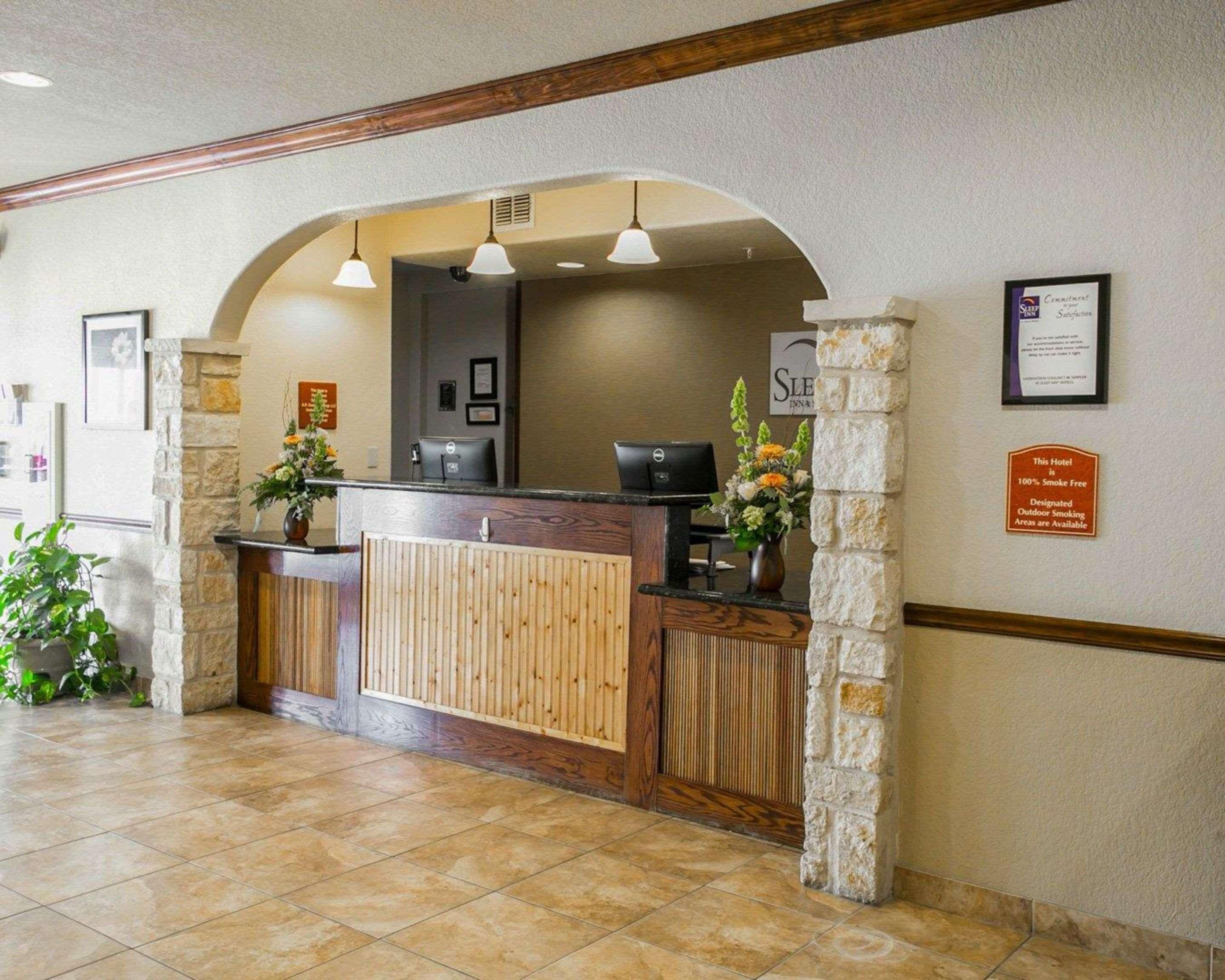 Sleep Inn & Suites Gonzales Near Palmetto State Park Екстер'єр фото