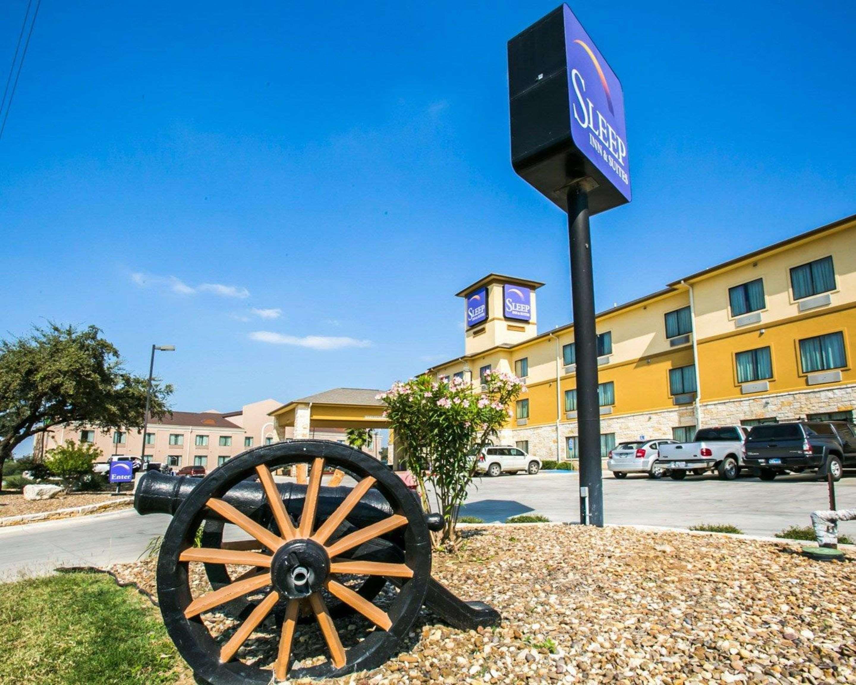 Sleep Inn & Suites Gonzales Near Palmetto State Park Екстер'єр фото